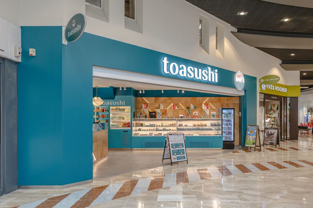 TOASUSHI - Rennes 35000 9 toasushi vitrine magasin restauration fait par bretagne agencement